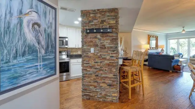Kitchen at Windsor Place 405
