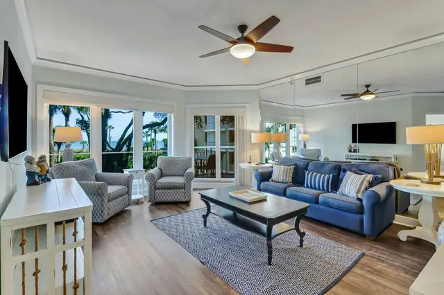 Living room at Windsor Place 2216