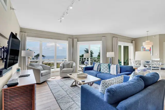 Living room at Windsor Place 2517