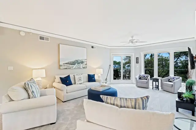 Living room at Windsor Place 401