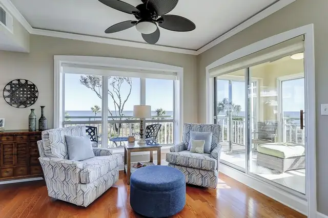 Living room at Windsor Place 2320