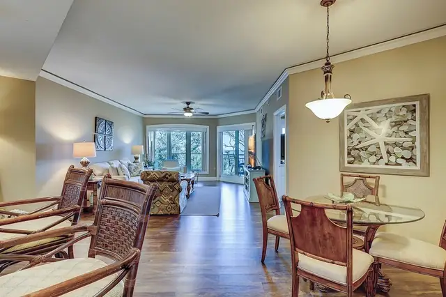 Living room at Windsor Place 305