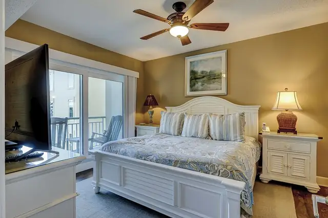 Bedroom at Windsor Place 305