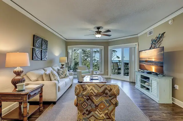 Living room at Windsor Place 305