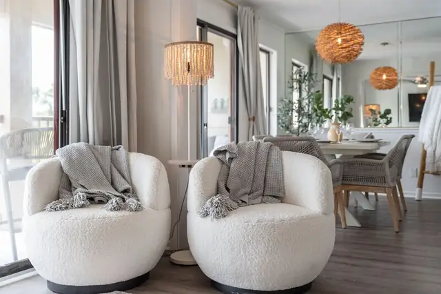 Living room at Admiral’s Row 215