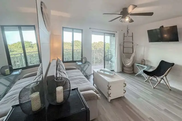 Living room at Carolina Beach Club 427
