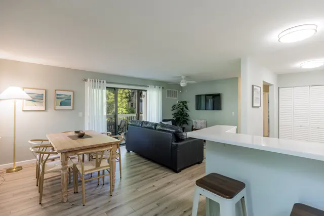 Dining area at Forest Gardens Villas 93