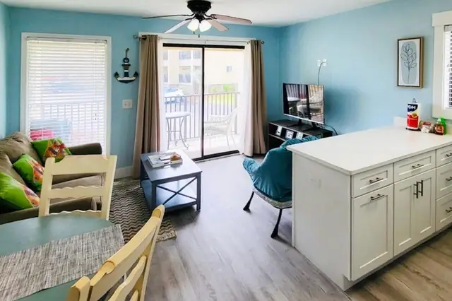 Living room at Hilton Head Island Beach & Tennis Resort OV B158