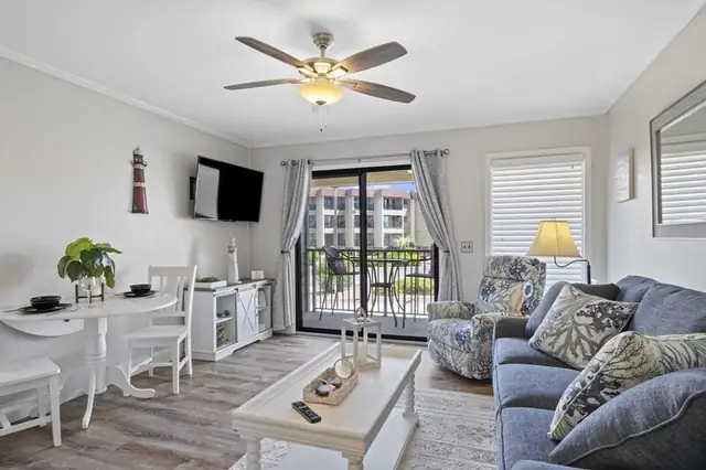Living room at Hilton Head Island Beach & Tennis Resort A110
