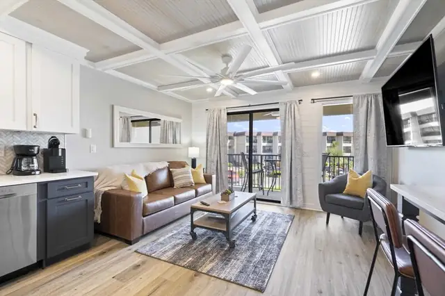 Living room at Hilton Head Island Beach & Tennis Resort B209