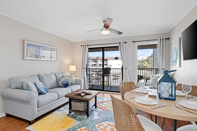 Living room at Hilton Head Island Beach & Tennis Resort B219