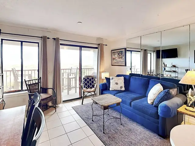 Living room at Hilton Head Island Beach & Tennis Resort 105