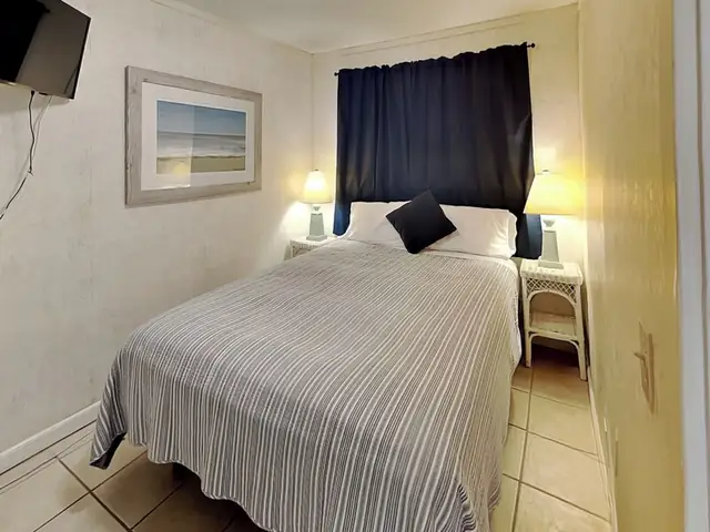 Bedroom at Hilton Head Island Beach & Tennis Resort 105