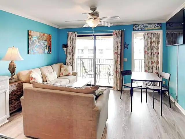 Living room at Hilton Head Island Beach & Tennis Resort 303