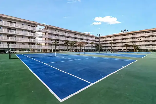 Tennis courts at Hilton Head Resort