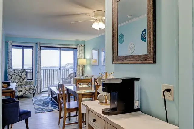 Dining area at Hilton Head Resort 1403