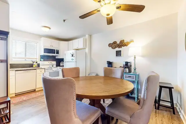 Dining area at Hilton Head Resort 4336