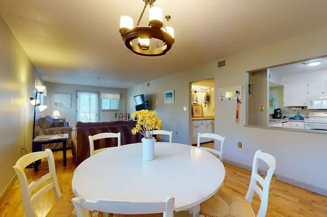 Dining area at Hilton Head Resort 4401