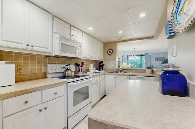 Kitchen at Island Club 107