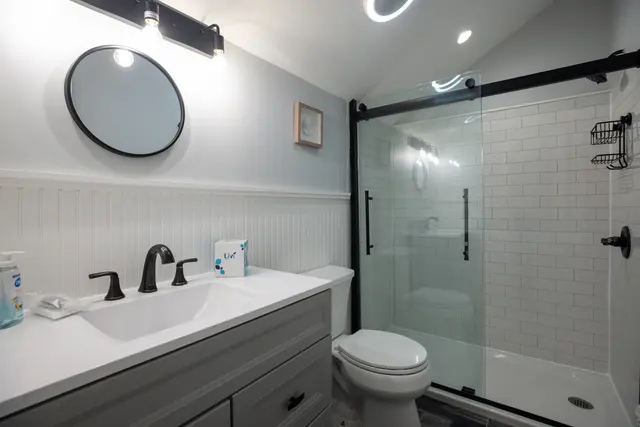 Bathroom at Island House Villas 102