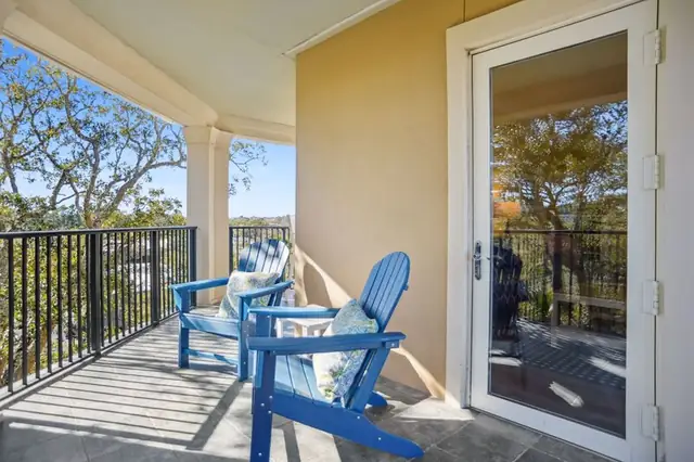 Balcony at North Shore Place 401