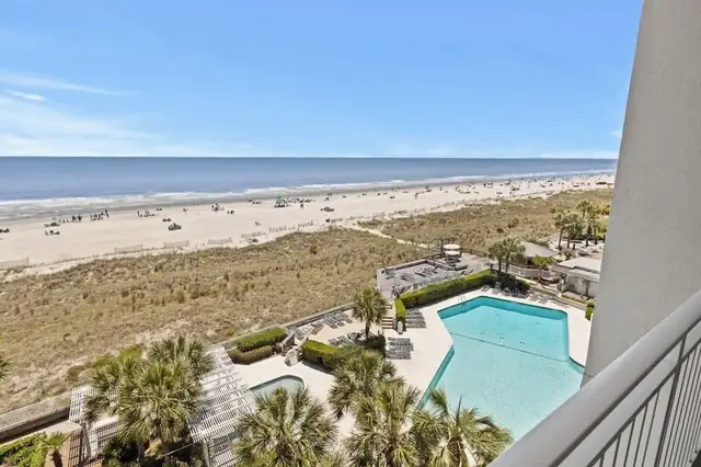SeaCrest's shared pool