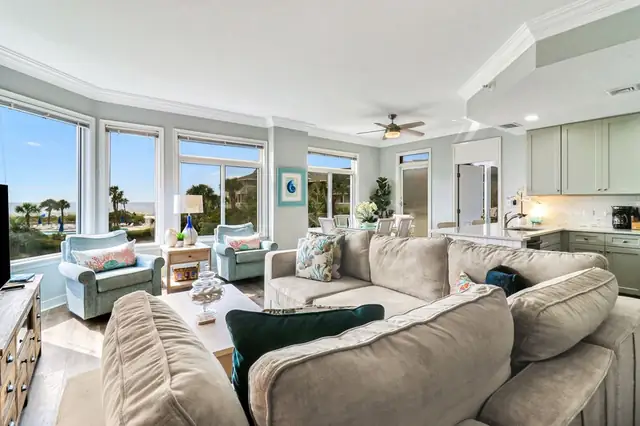 Living room at SeaCrest 1206