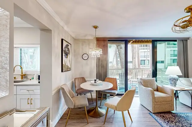 Dining area at Seascape Villas 3048