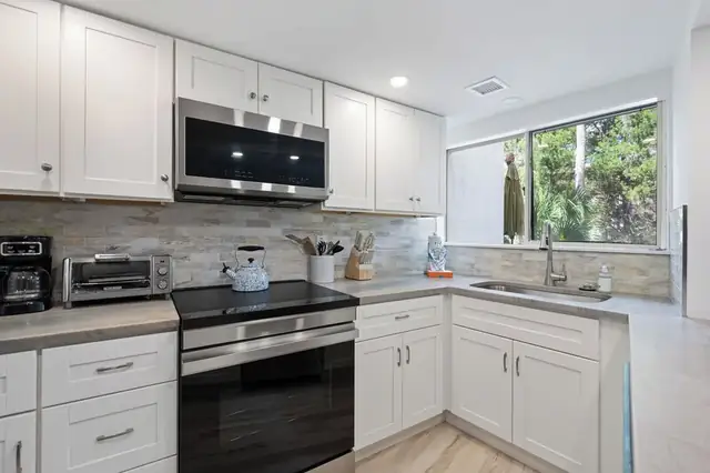 Kitchen at Seascape Villas 3215