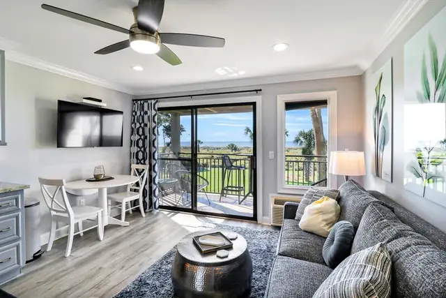 Living room at Seaside Villas 121