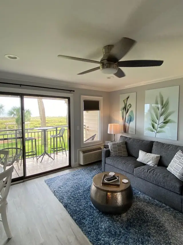 Living room at Seaside Villas 121