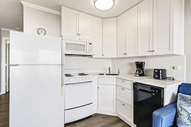 Kitchen at Seaside Villas 325
