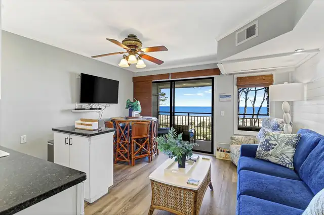 Living room at Seaside Villas 370