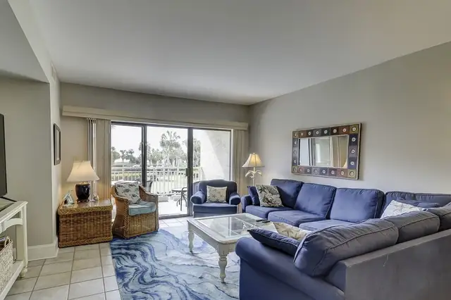 Living room at Shorewood Villas 133