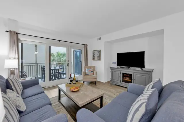 Living room at Shorewood Villas 138