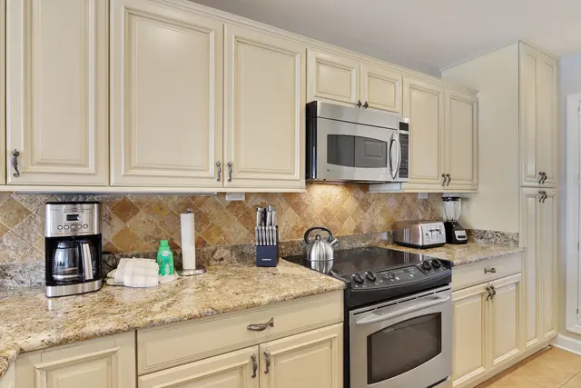Kitchen at Shorewood Villas 503