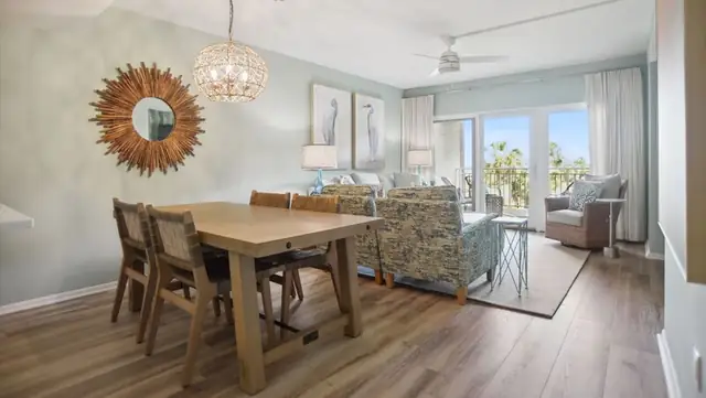 Living room at Shorewood Villas 237
