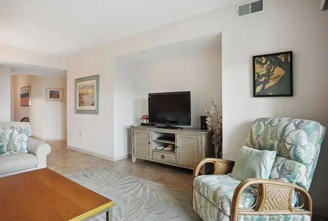 Living room at Shorewood Villas 333