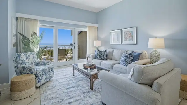 Living room at Shorewood Villas 532
