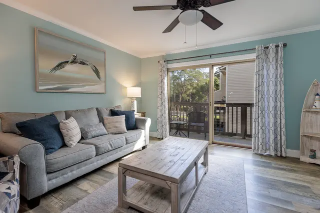 Living room at Tanglewood Villas 705