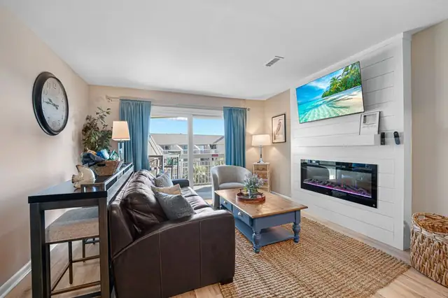 Living room at The Breakers 321