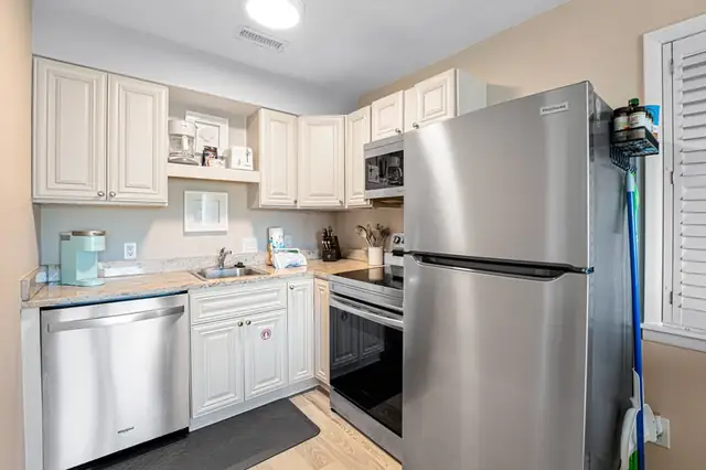Kitchen at The Breakers 321