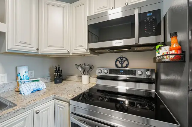 Kitchen at The Breakers 321