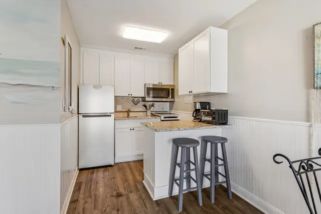 Kitchen at The Breakers 334