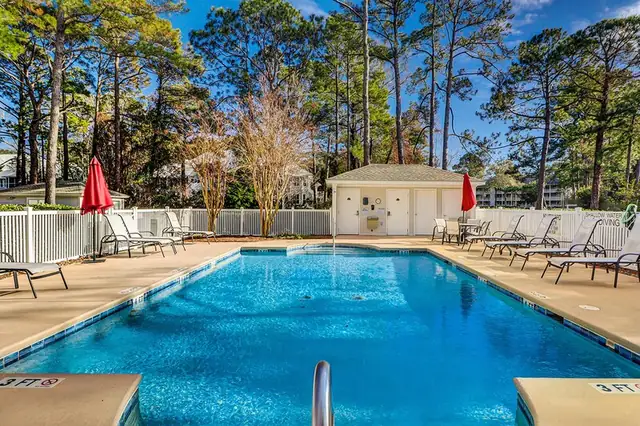 Pool at The Links