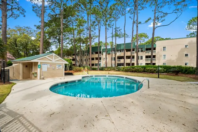 Pool at The Spa on Port Royal Sound
