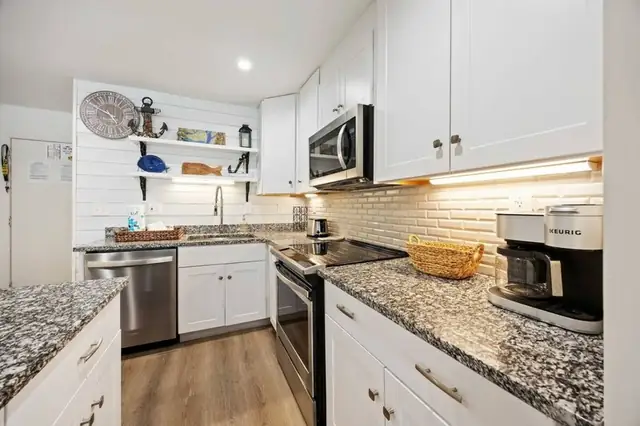 Kitchen at The Spa on Port Royal Sound 2114