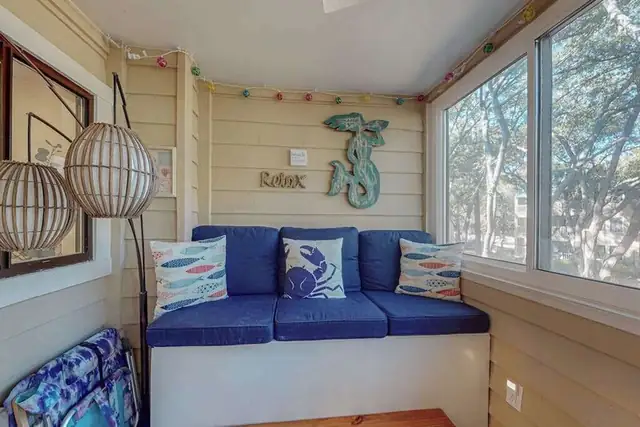 Living room at The Spa on Port Royal Sound 1225