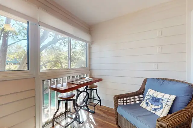 Living room at The Spa on Port Royal Sound 1314