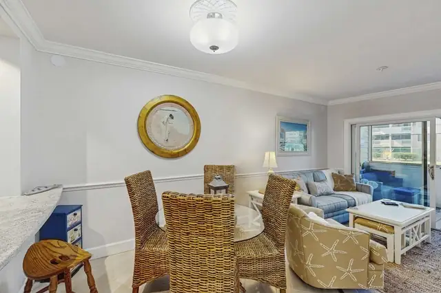 Living room at The Spa on Port Royal Sound 3117